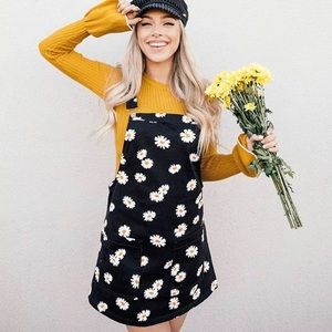 Daisy overall dress